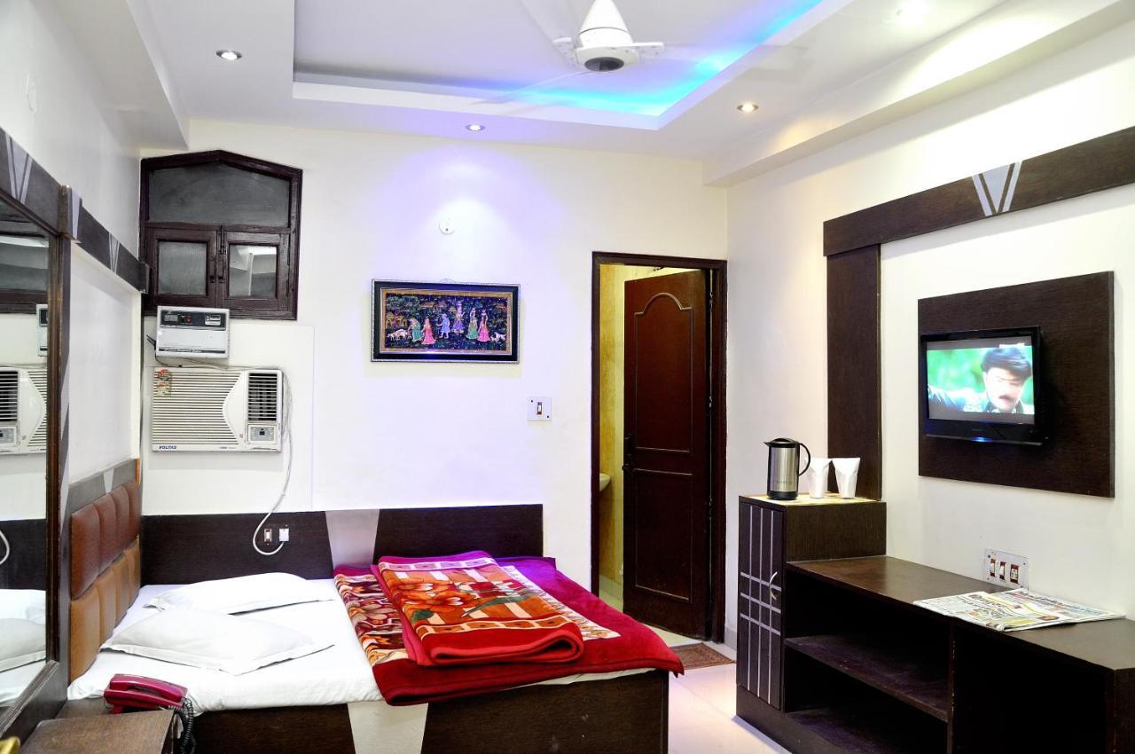 Hotel Peace Point - 1 Min Walking Distance From Station New Delhi Luaran gambar